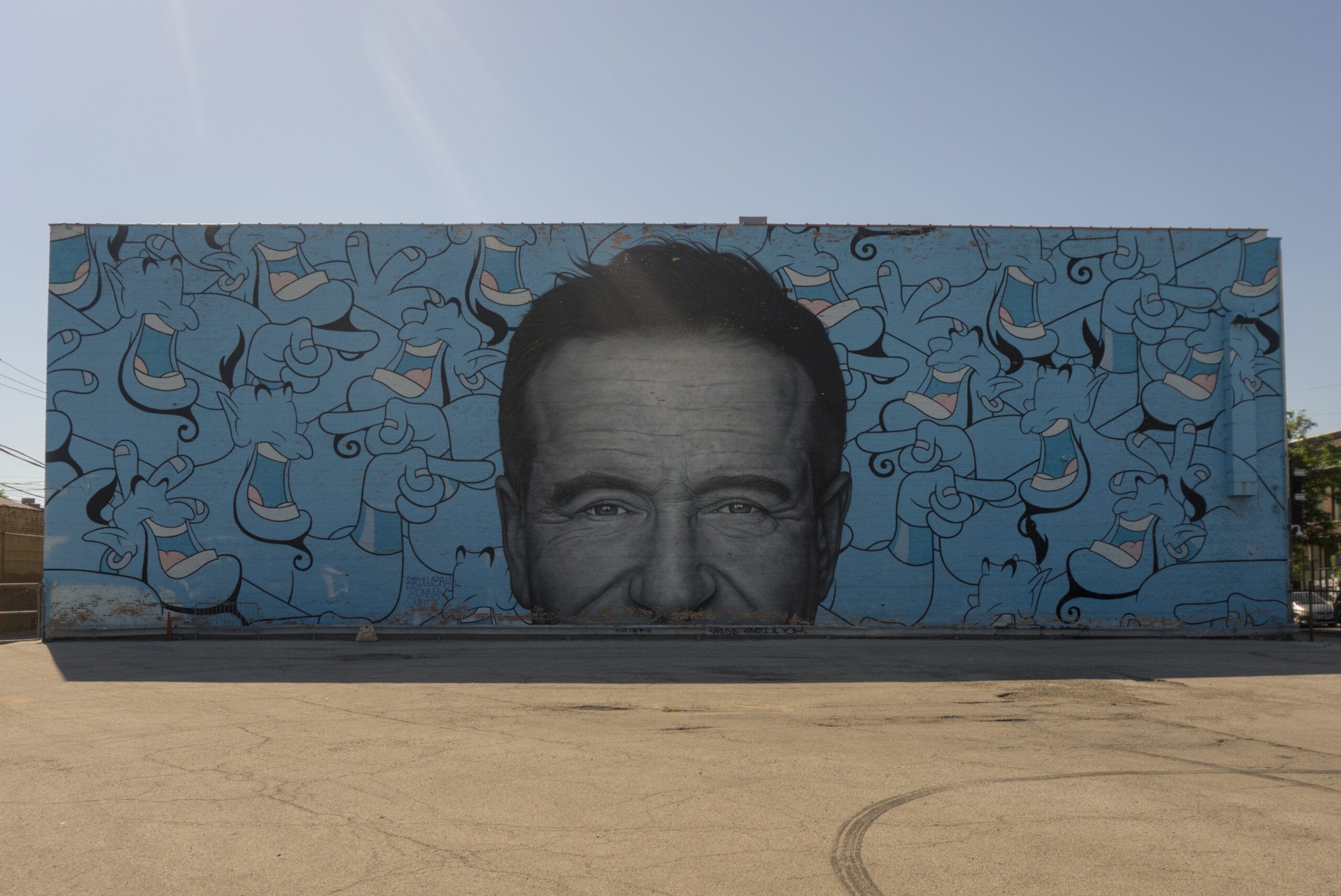 Recordar a Robin Williams: la sonrisa como poesía robin williams mural