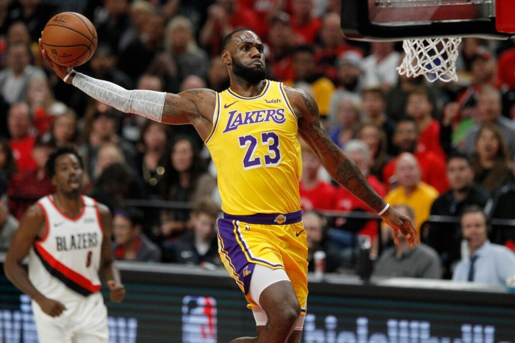NBA 2025-2026: comienza el show con 3 candidatos Lebron James