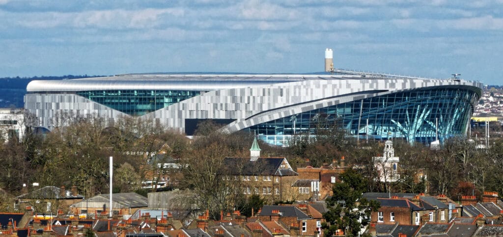 San Siro y el nuevo estadio: fin de una era llena de gloria tottenham hotspur stadium overall view