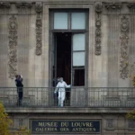 El Louvre saqueado desde dentro Robo en el Louvre