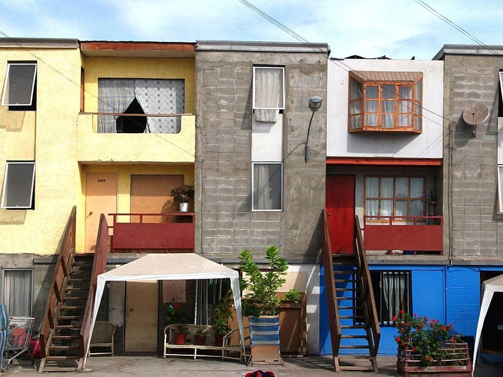 Arquitectura latinoamericana contemporánea: 5 ejemplos de una condición compartida Arquitectura latinoamericana contemporánea Alejandro Aravena