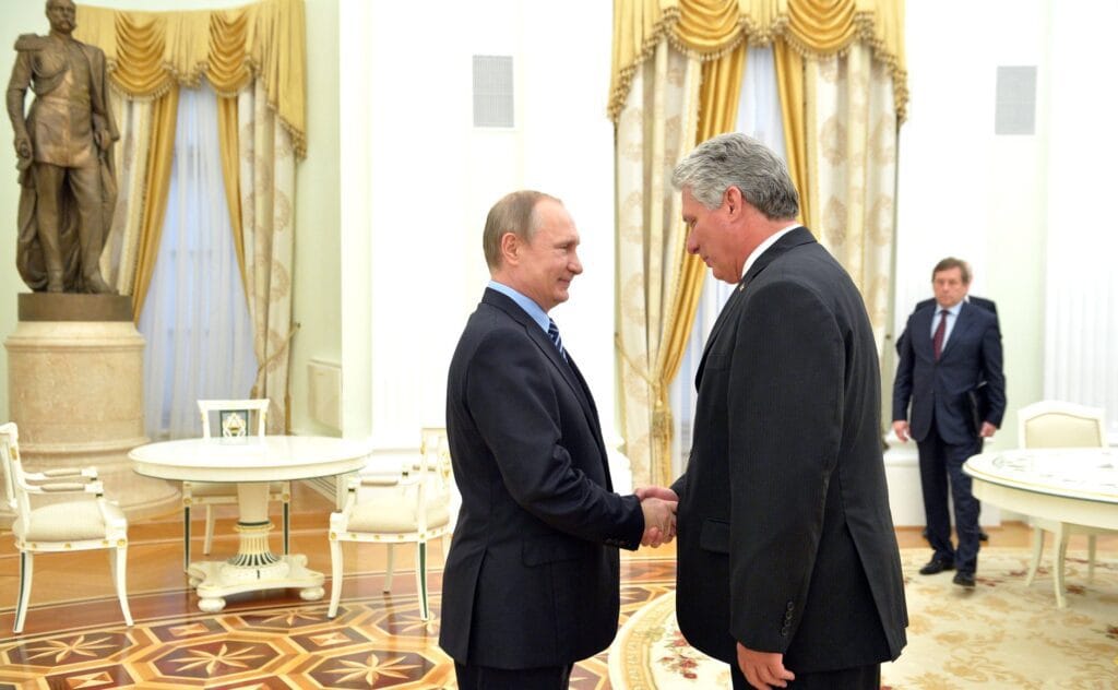 vladimir putin and miguel díaz canel, 2016