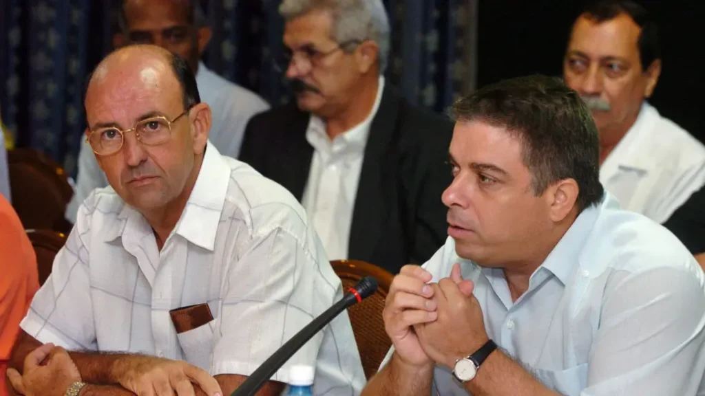 Régimen castrista: 60 años de chivos expiatorios carlos lage y felipe pérez roque, la miel del poder en cuba 01