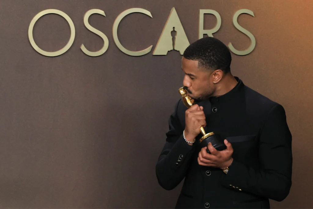 La 98.ª ceremonia de los Óscar: claro diagnóstico de nuestros tiempos michael b. jordan gana el oscar a mejor actor