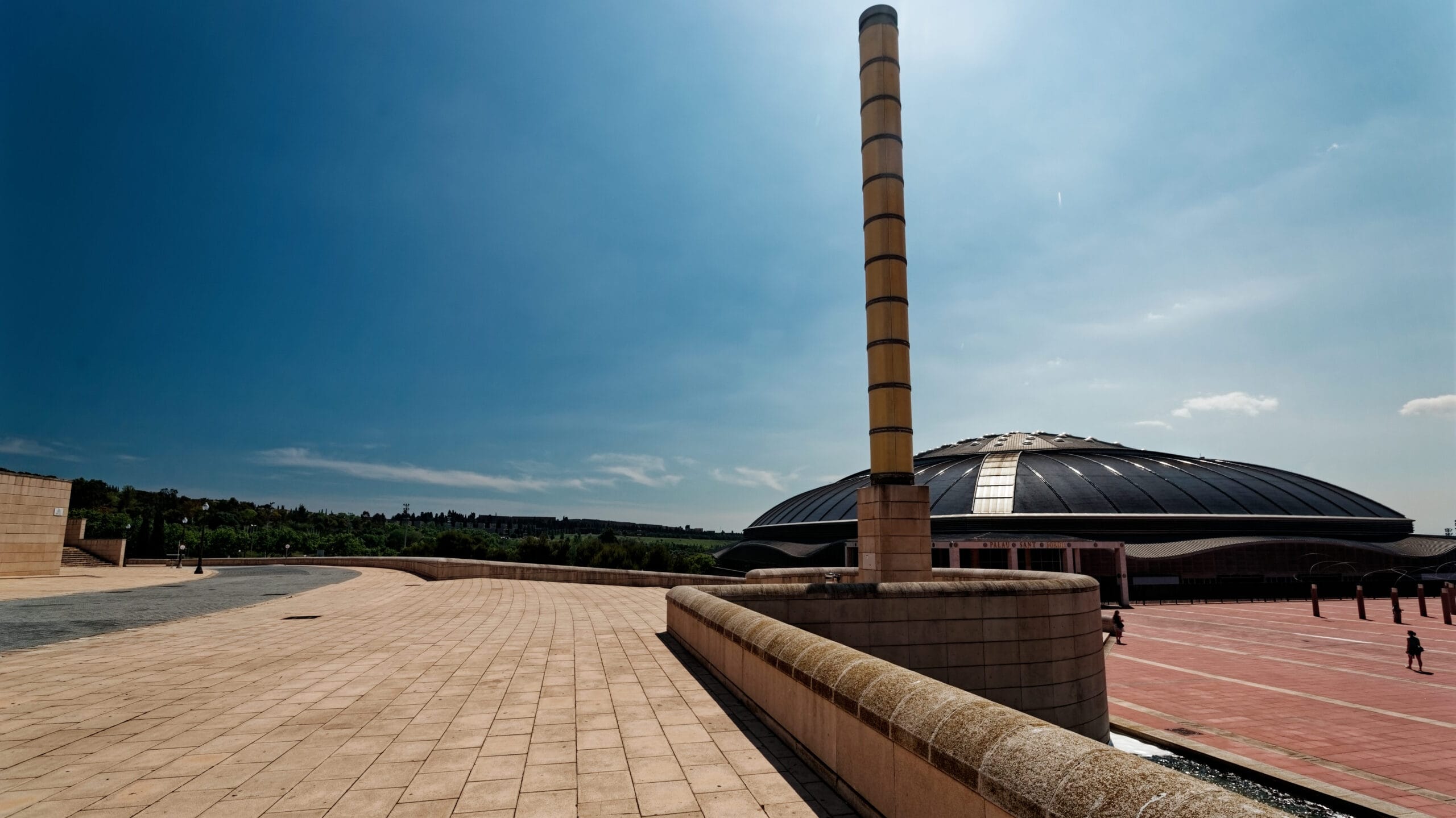 Palau Sant Jordi 1990 por Arata Isozaki