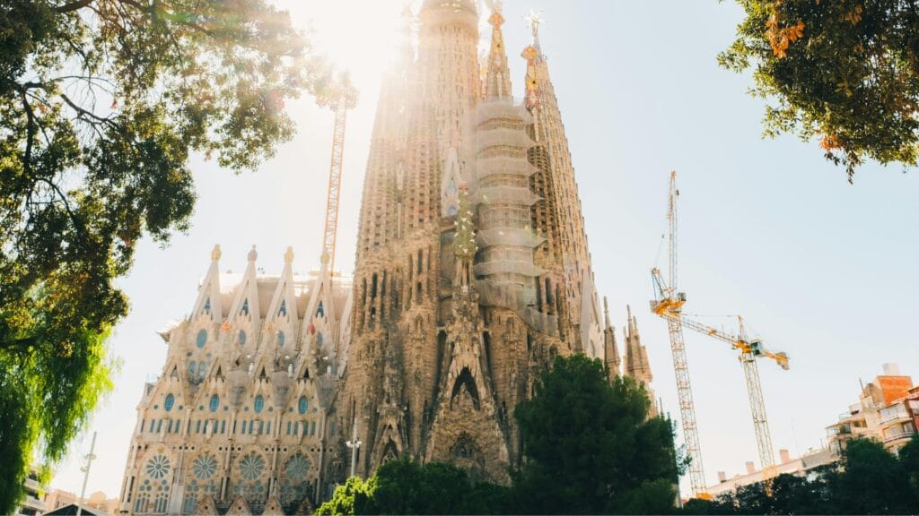 Sagrada Familia: la iglesia más alta del mundo La Sagrada Familia
