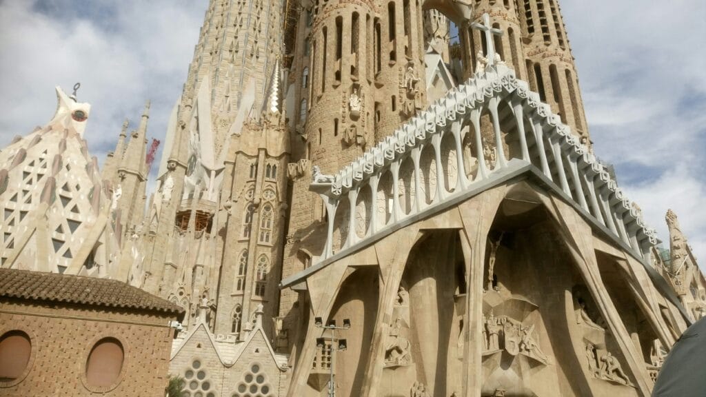 Sagrada Familia: la iglesia más alta del mundo La Sagrada Familia de Gaudí