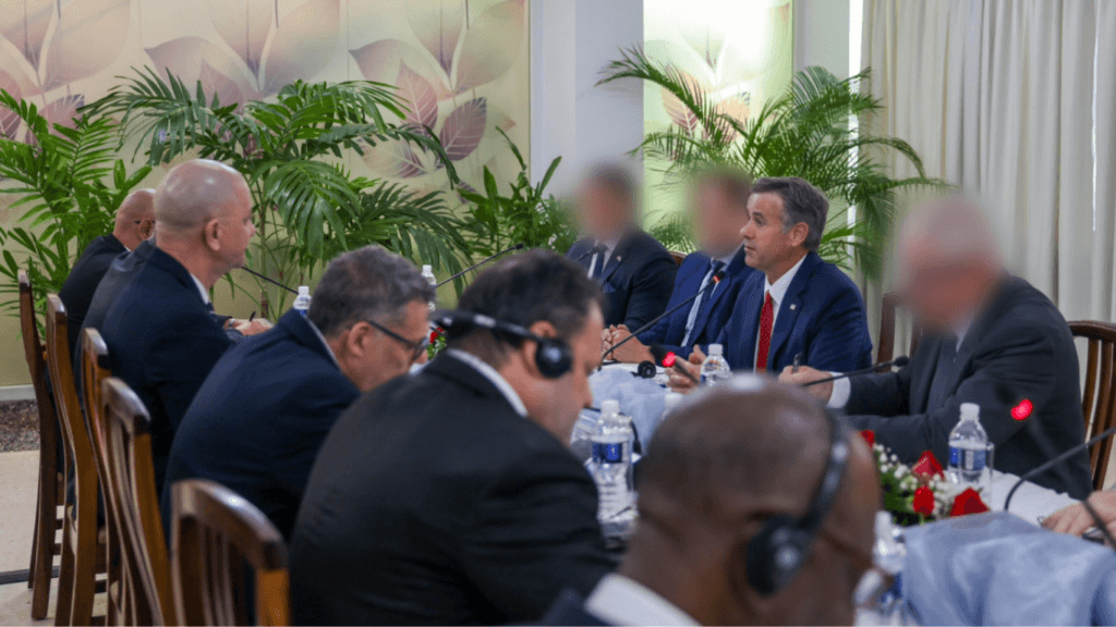 Ratcliffe en reunión en la habana